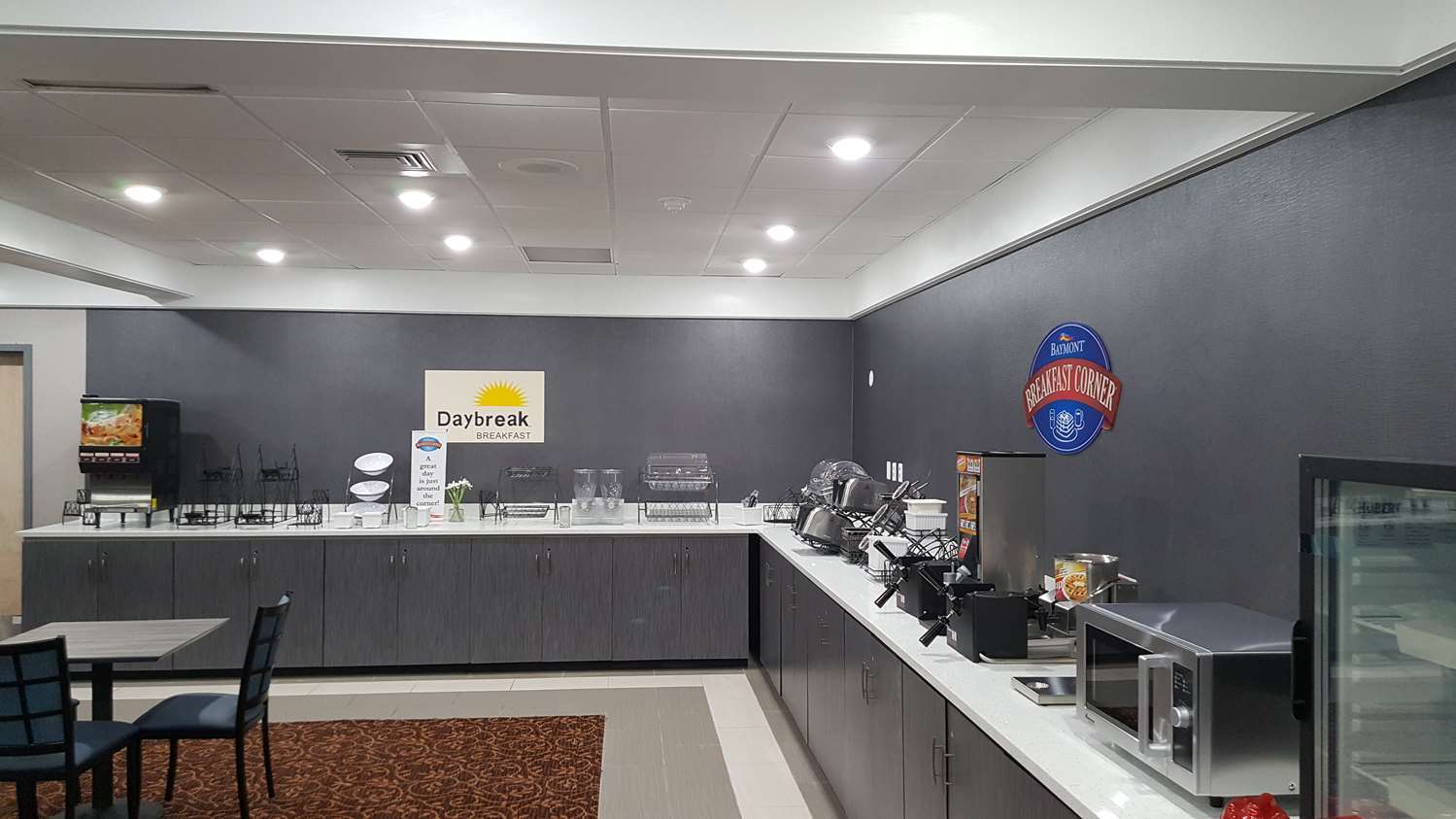 מלון ויומינג Baymont By Wyndham Grand Rapids Near Downtown מראה חיצוני תמונה