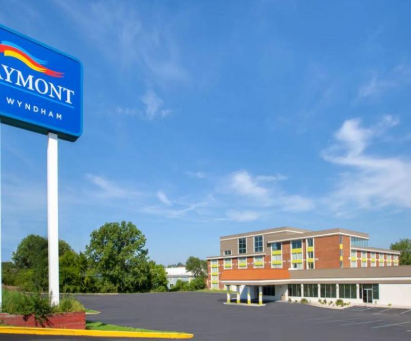 מלון ויומינג Baymont By Wyndham Grand Rapids Near Downtown מראה חיצוני תמונה