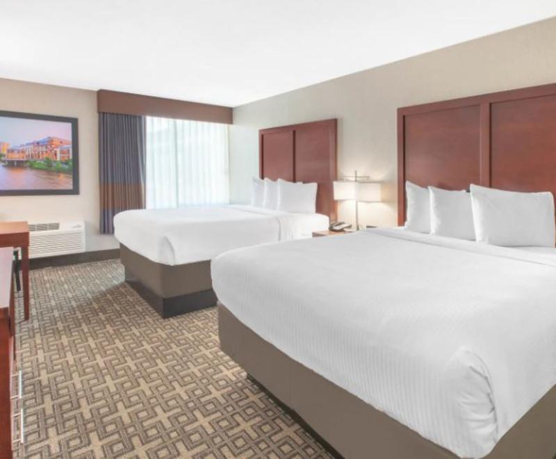 מלון ויומינג Baymont By Wyndham Grand Rapids Near Downtown מראה חיצוני תמונה